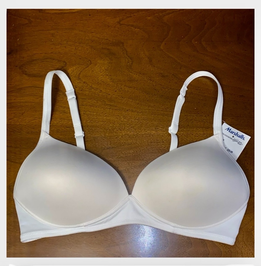 36B Warner’s Bra white formed cups 2 back hooks 3 sets of eyes
